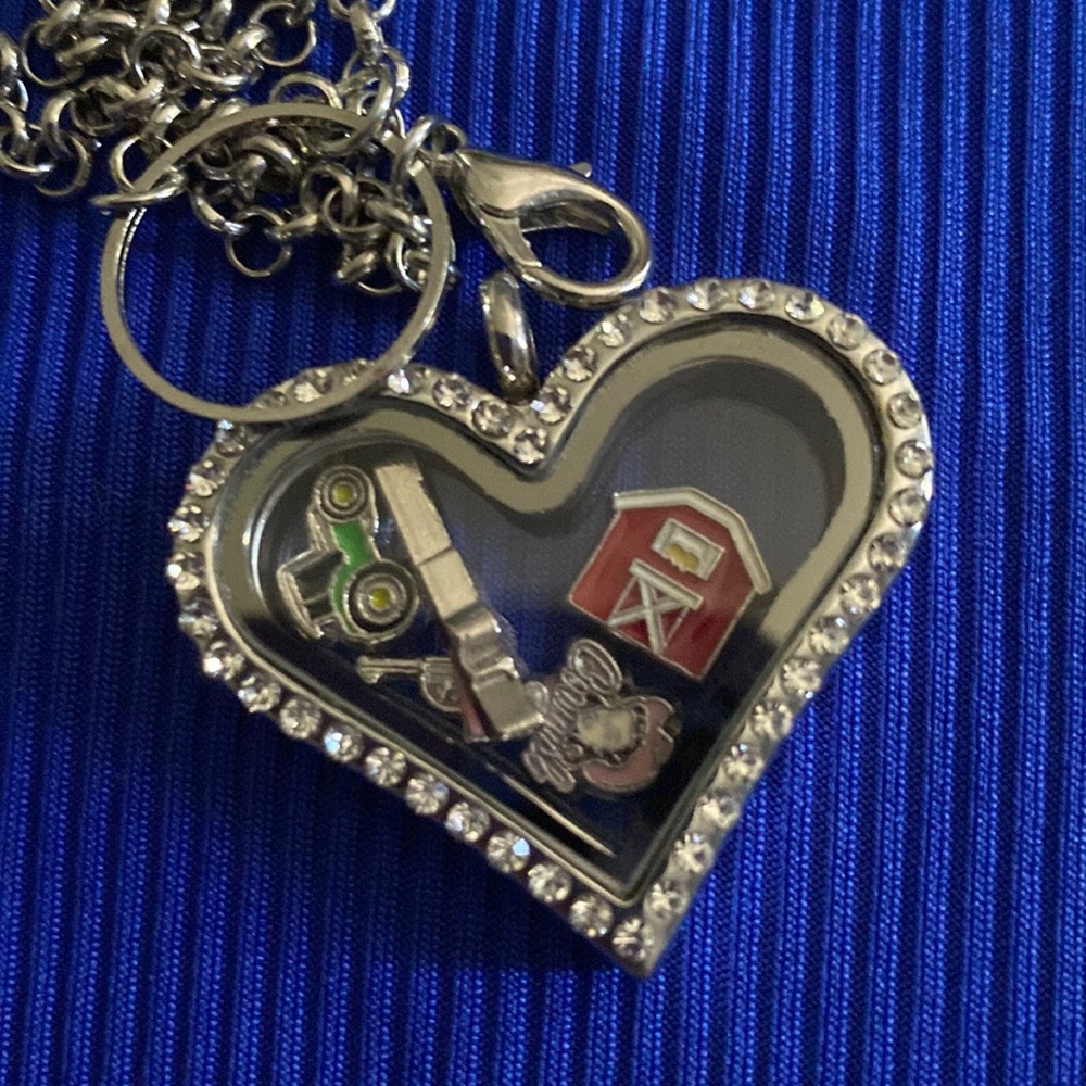 Farm locket